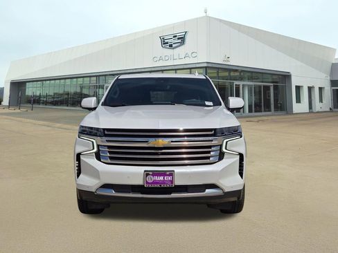 Used 2024 Chevrolet Suburban High Country w/ Premium Package AWD/4WD image 2