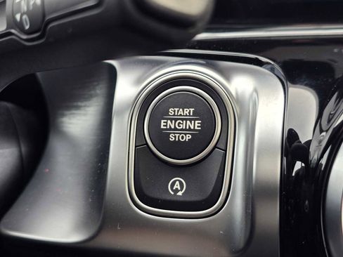 New 2026 Mercedes-Benz GLB 250 4MATIC image 33