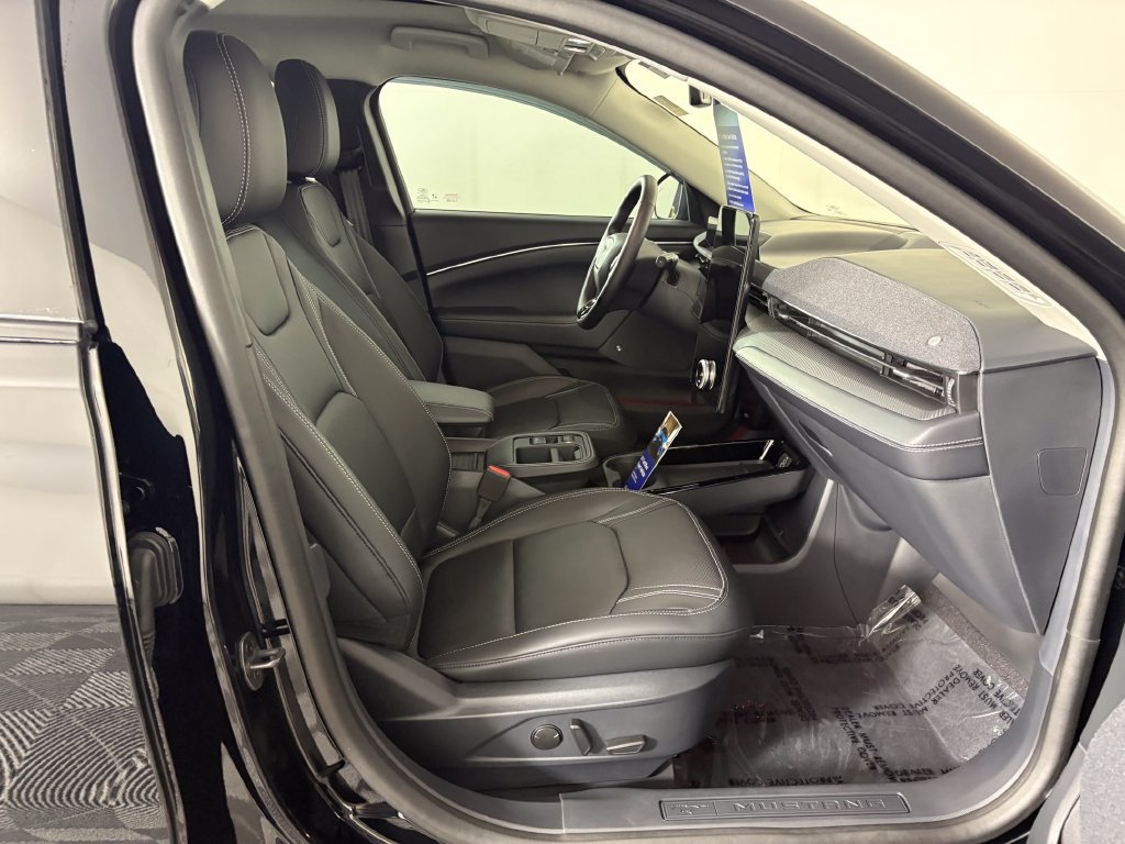 Used 2026 Ford Mustang Mach-E Premium AWD/4WD image 36