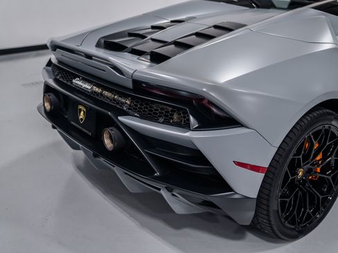 Used 2024 Lamborghini Huracan EVO AWD/4WD image 34