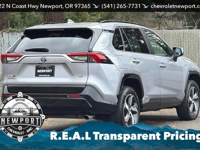 Used 2022 Toyota RAV4 SE w/ Weather & Moonroof Package