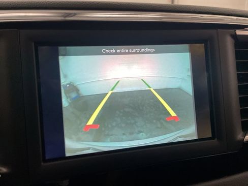 Used 2018 Chrysler Pacifica Touring Plus w/ S Appearance Package FWD image 8