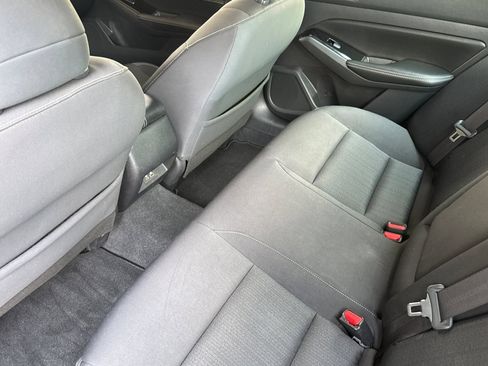 Used 2021 Nissan Altima 2.5 SV w/ SV Premium Package FWD image 16
