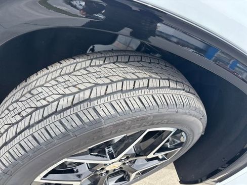 New 2026 Chevrolet Traverse High Country w/ LPO, Floor Liner Package AWD/4WD image 28