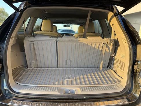 Used 2015 Toyota Highlander XLE image 29