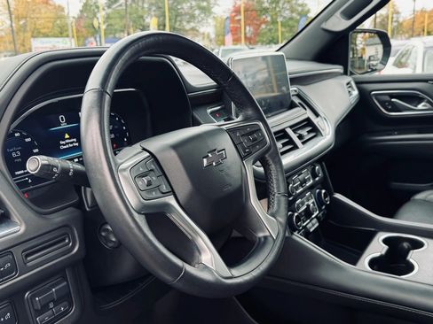 Used 2022 Chevrolet Suburban Z71 w/ Z71 Off-Road Package image 19