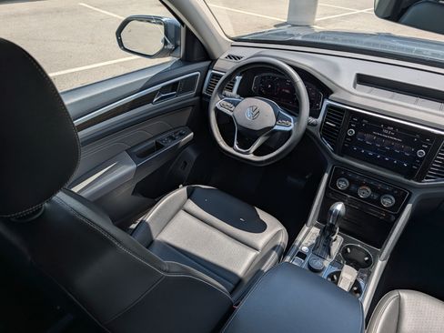 Used 2023 Volkswagen Atlas SE AWD/4WD image 9