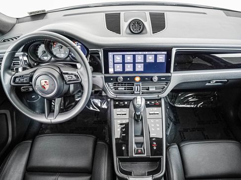 Certified 2026 Porsche Macan AWD/4WD image 15