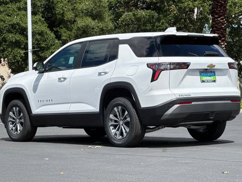 New 2026 Chevrolet Equinox LT w/ Safety and Technology Package FWD image 5
