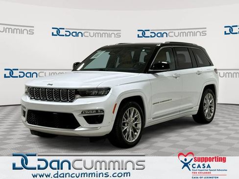 Used 2023 Jeep Grand Cherokee Summit AWD/4WD image 1