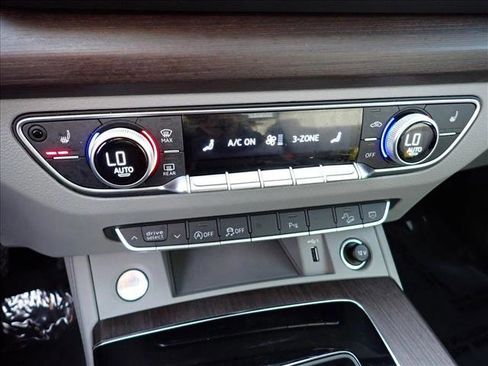 Used 2022 Audi Q5 2.0T Premium Plus w/ Premium Plus Package image 24