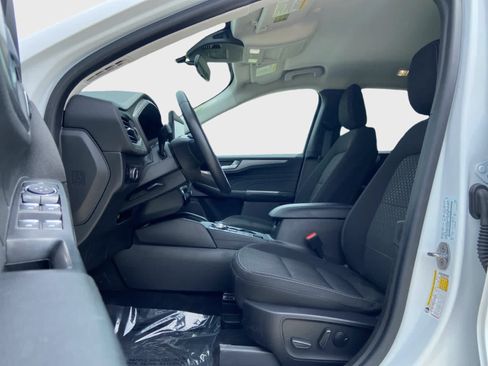 Used 2023 Ford Escape Active w/ Tech Pack #2 AWD/4WD image 14