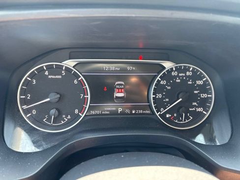 Used 2024 Nissan Rogue S FWD image 17