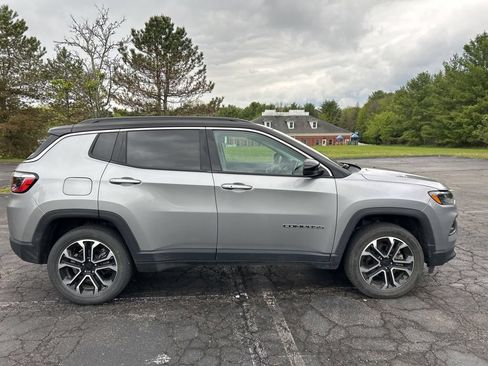 Used 2022 Jeep Compass Limited AWD/4WD image 8