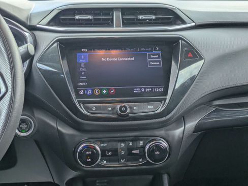 Used 2023 Chevrolet TrailBlazer LT w/ Convenience Package FWD image 16