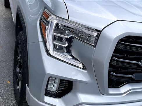 Used 2021 GMC Sierra 1500 Elevation w/ Preferred Package AWD/4WD image 27