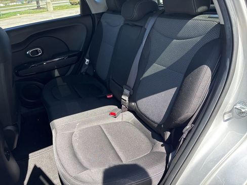 Used 2017 Kia Soul + w/ Audio Package FWD image 39