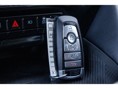 Used 2025 Ford Explorer ST-Line AWD/4WD image 29