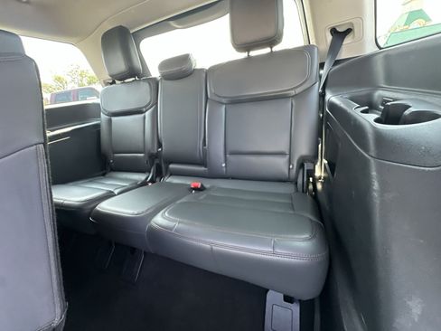 Certified 2025 Ford Expedition Active AWD/4WD image 34