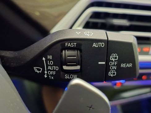 Used 2022 BMW X5 xDrive40i w/ M Sport Package image 23