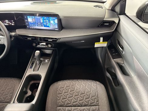 Used 2026 Nissan Kicks SV FWD image 27
