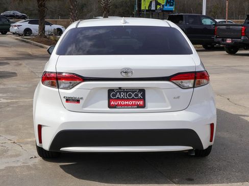 Used 2022 Toyota Corolla LE image 19