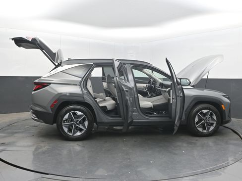 Used 2025 Hyundai Tucson SEL FWD image 47