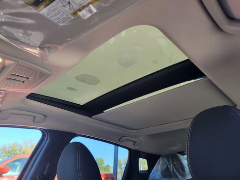 New 2026 Nissan Kicks SV w/ SV Premium Package image 29