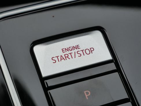 Certified 2024 Volkswagen GTI Autobahn image 27