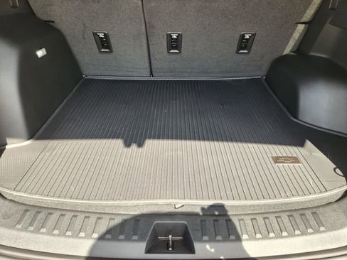New 2026 Chevrolet Equinox LT w/ Safety and Technology Package FWD image 21