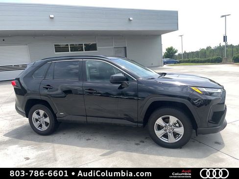 Used 2025 Toyota RAV4 LE AWD/4WD image 1