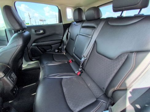 Used 2017 Jeep Compass Latitude w/ Popular Equipment Group FWD image 16