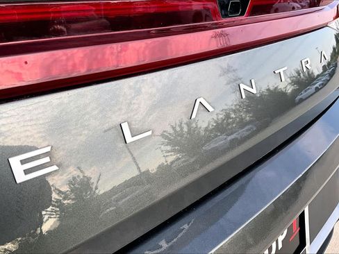 Used 2024 Hyundai Elantra SEL FWD image 10