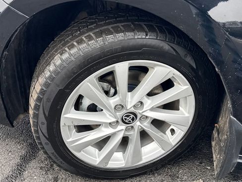 Used 2023 Toyota Camry SE image 11