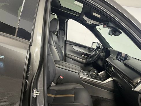 Used 2024 MAZDA CX-90 Plug-In Hybrid w/ Premium Plus AWD/4WD image 28