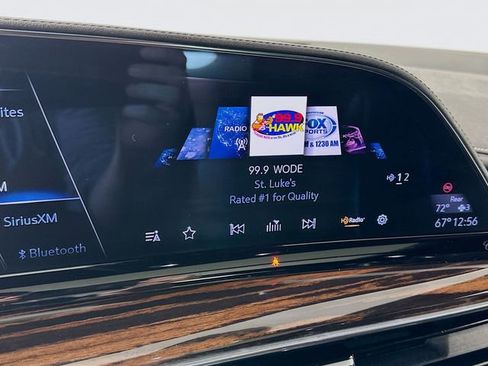 Used 2023 Cadillac Escalade ESV Premium Luxury image 16