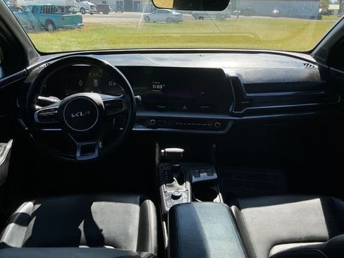 Used 2023 Kia Sportage EX image 14
