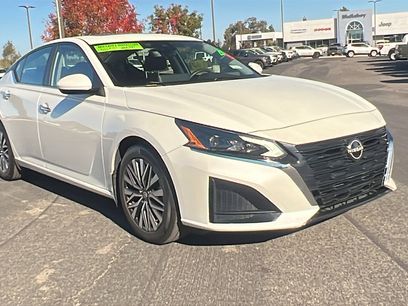 Used 2023 Nissan Altima 2.5 SV w/ SV Premium Package