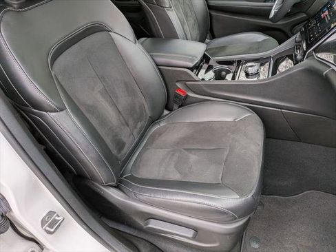 Certified 2023 Jeep Grand Cherokee Altitude AWD/4WD image 27