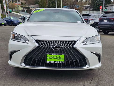Used 2023 Lexus ES 250 w/ Premium Package image 3