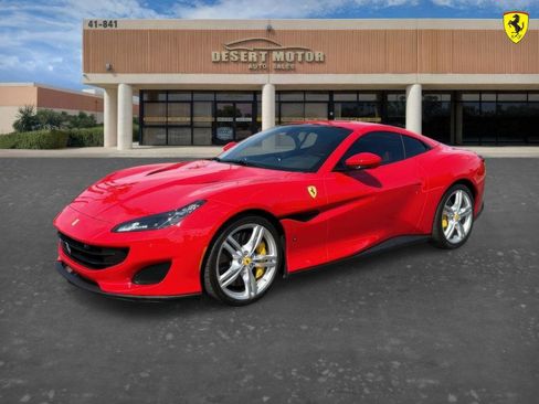 Used 2019 Ferrari Portofino image 9
