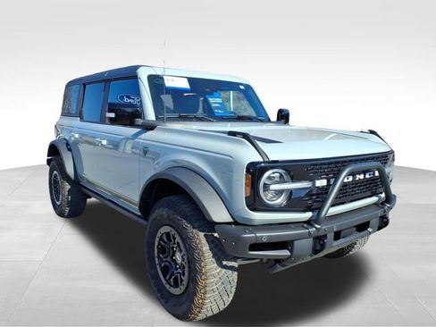 Certified 2021 Ford Bronco First Edition image 12