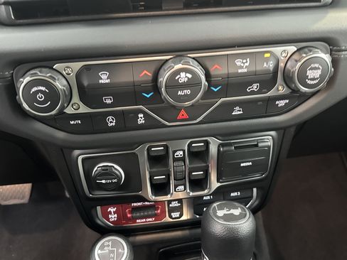 New 2026 Jeep Wrangler Unlimited Rubicon AWD/4WD image 31