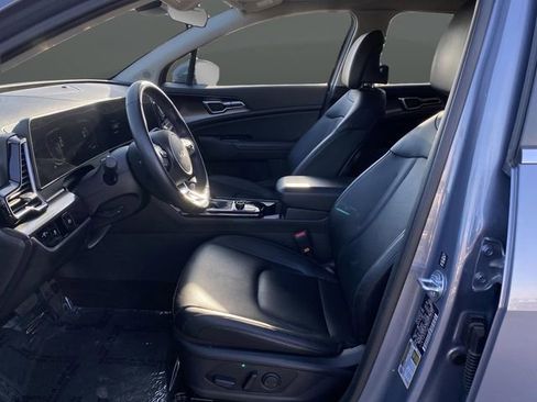 Used 2023 Kia Sportage EX image 4