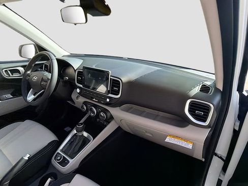 New 2026 Hyundai Venue SEL FWD image 27