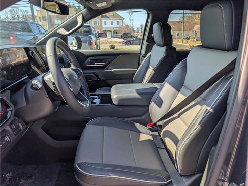 New 2026 Chevrolet Silverado EV Trail Boss image 11