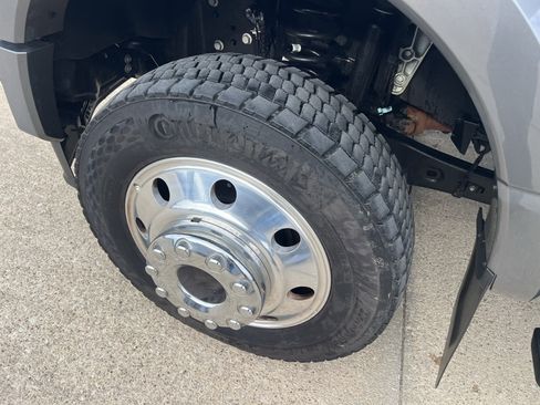 Used 2024 Ford F450 Platinum image 13