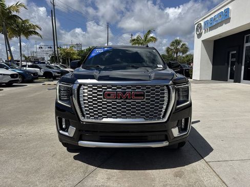 Used 2023 GMC Yukon XL Denali AWD/4WD image 8