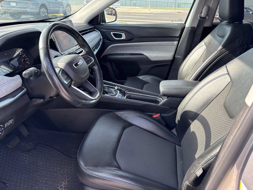 Used 2022 Jeep Compass Latitude w/ Convenience Group AWD/4WD image 16