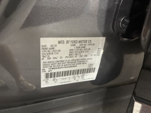 Used 2022 Ford Explorer XLT w/ Equipment Group 202A image 29